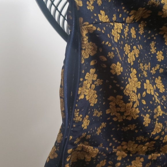 Blouse - Picture 3 of 4